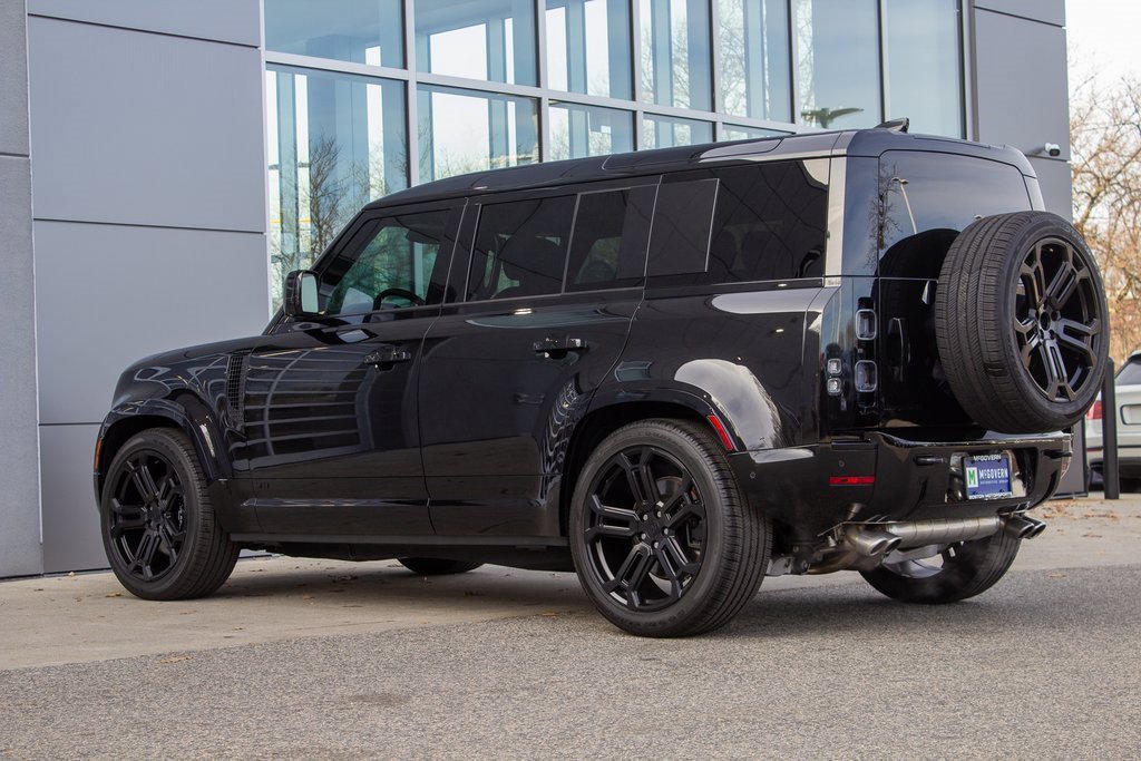 Used 2025 Land Rover Defender 110 V8 image 8