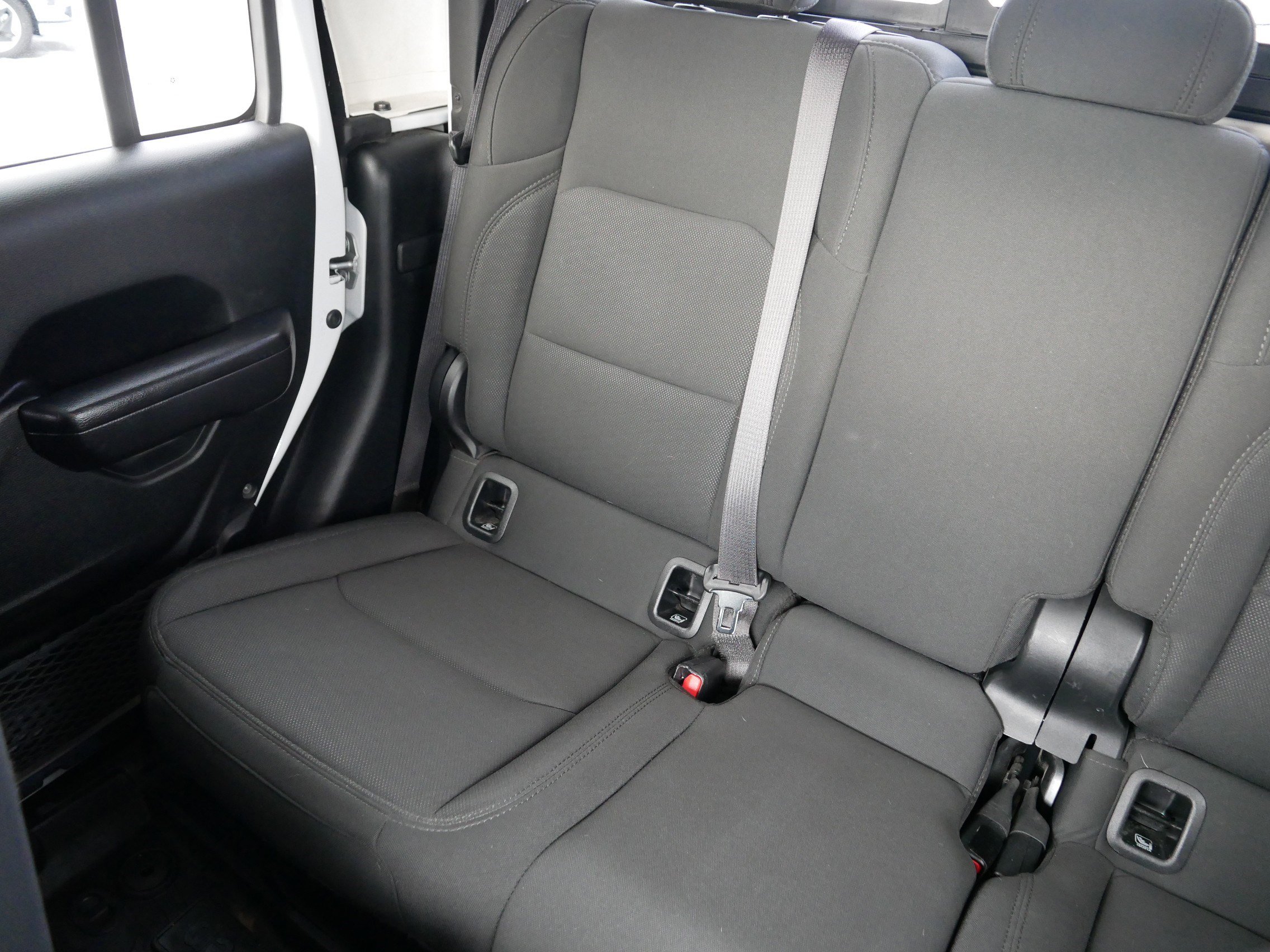 Used 2020 Jeep Gladiator Sport w/ Quick Order Package 24S image 12