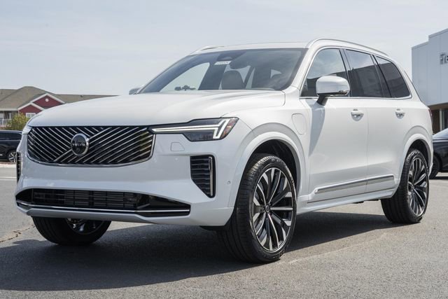 New 2026 Volvo XC90 T8 Plus w/ Protection Package Premier image 3