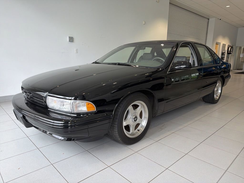 Used 1996 Chevrolet Impala SS RWD image 3