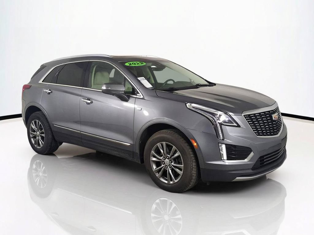Used 2022 Cadillac XT5 Premium Luxury FWD image 2