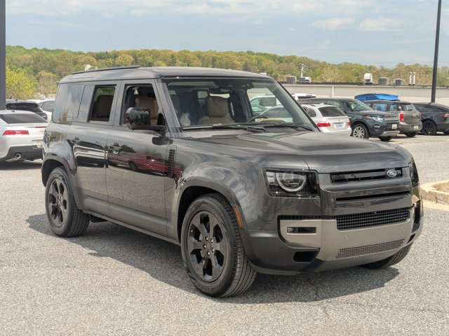 Used 2026 Land Rover Defender 110 S AWD/4WD image 3
