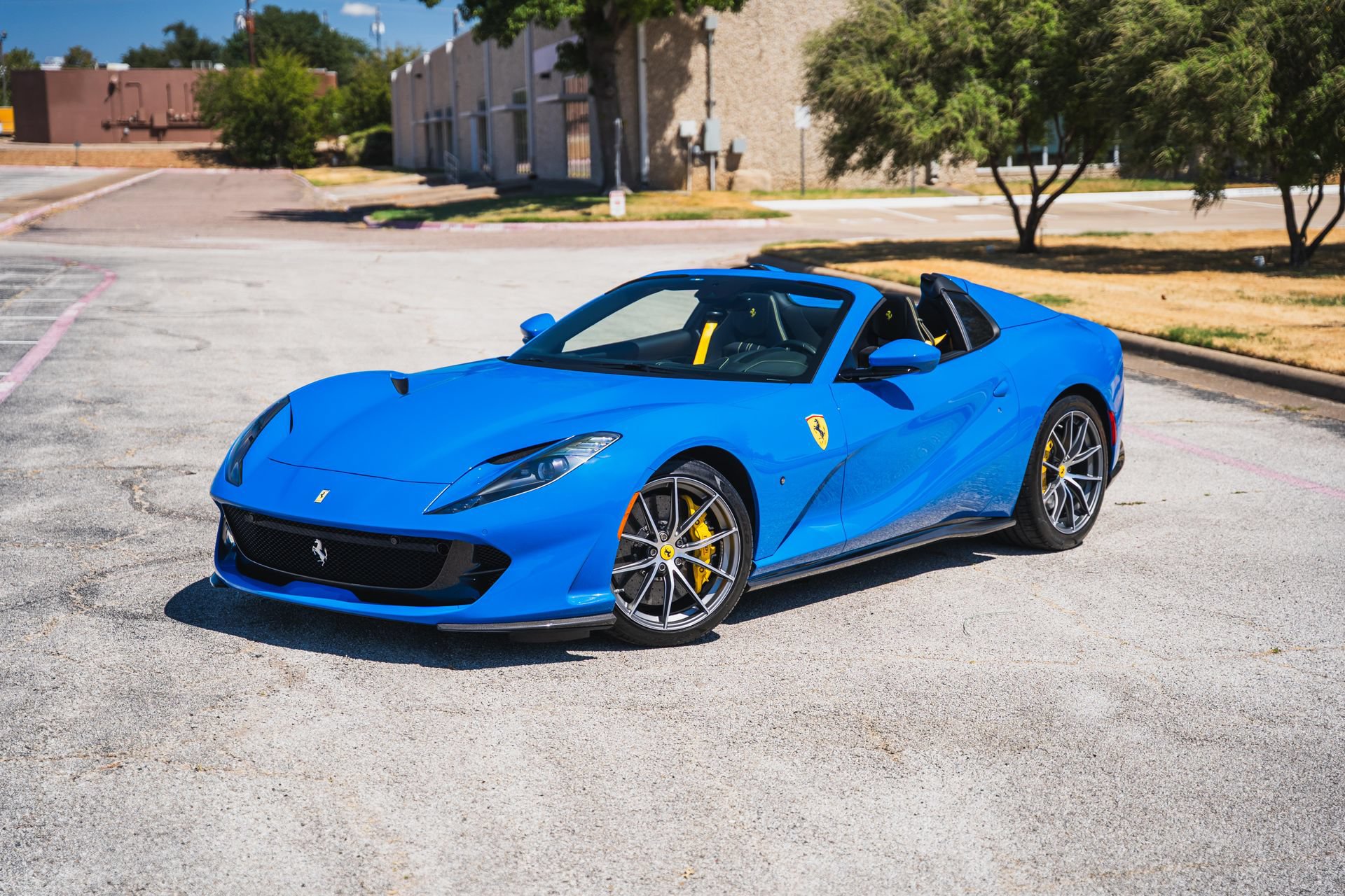 Used 2022 Ferrari 812 GTS RWD image 5