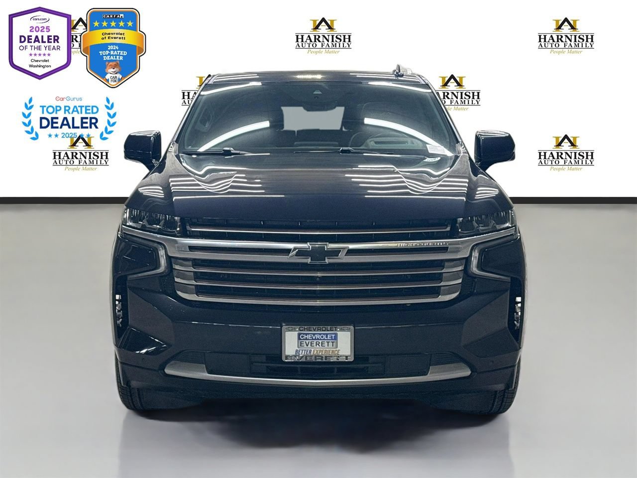 Used 2024 Chevrolet Suburban High Country w/ Advanced Technology Package AWD/4WD image 2