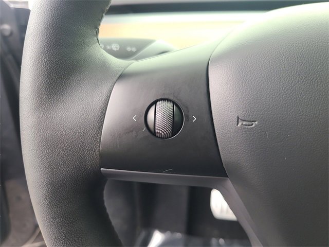 Used 2024 Tesla Model Y Performance image 27