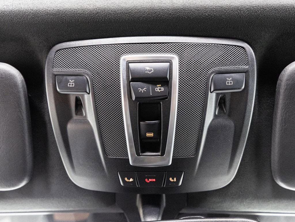 Used 2017 Mercedes-Benz G 550 Squared image 18