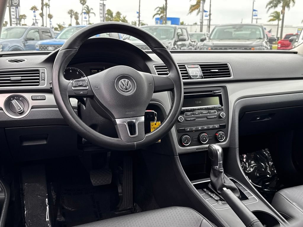 Used 2014 Volkswagen Passat 1.8T S FWD image 27
