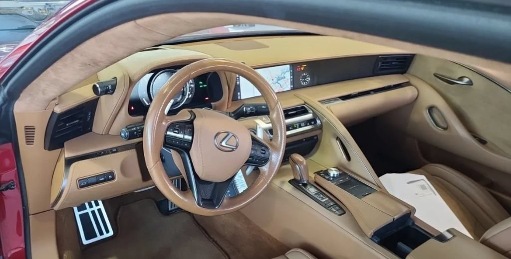 Used 2018 Lexus LC 500 Coupe w/ Performance Package RWD image 3