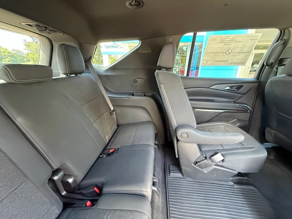Used 2026 Chevrolet Traverse LT w/ LPO, Floor Liner Package AWD/4WD image 35