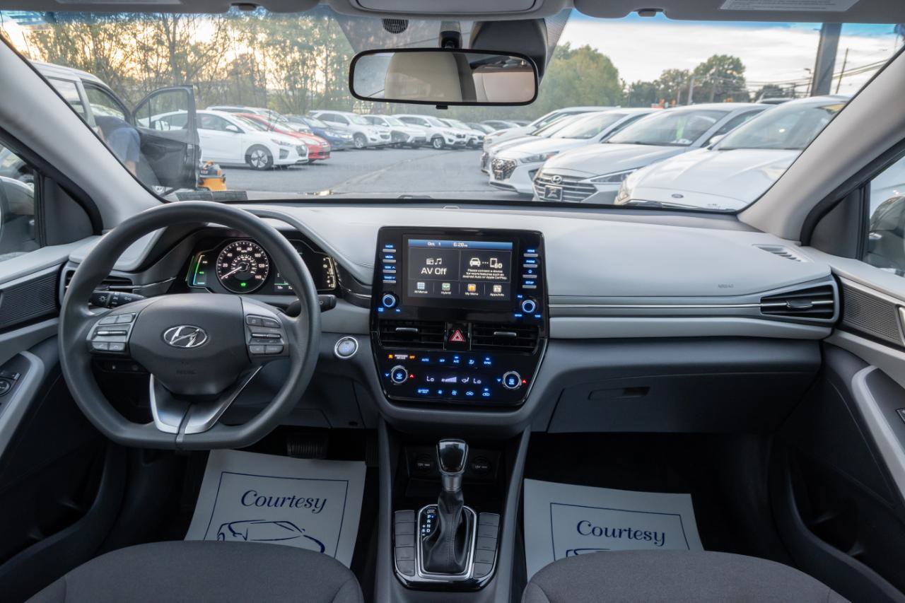 Used 2020 Hyundai Ioniq Blue FWD image 2