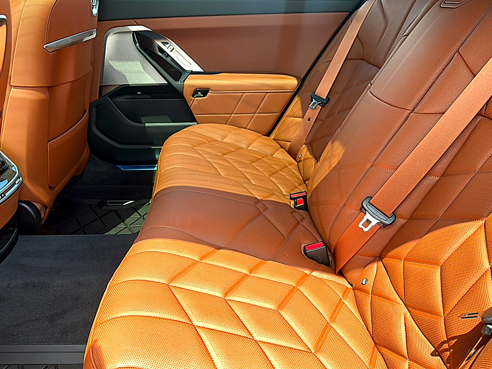 New 2026 BMW 740i w/ Premium Package RWD image 16