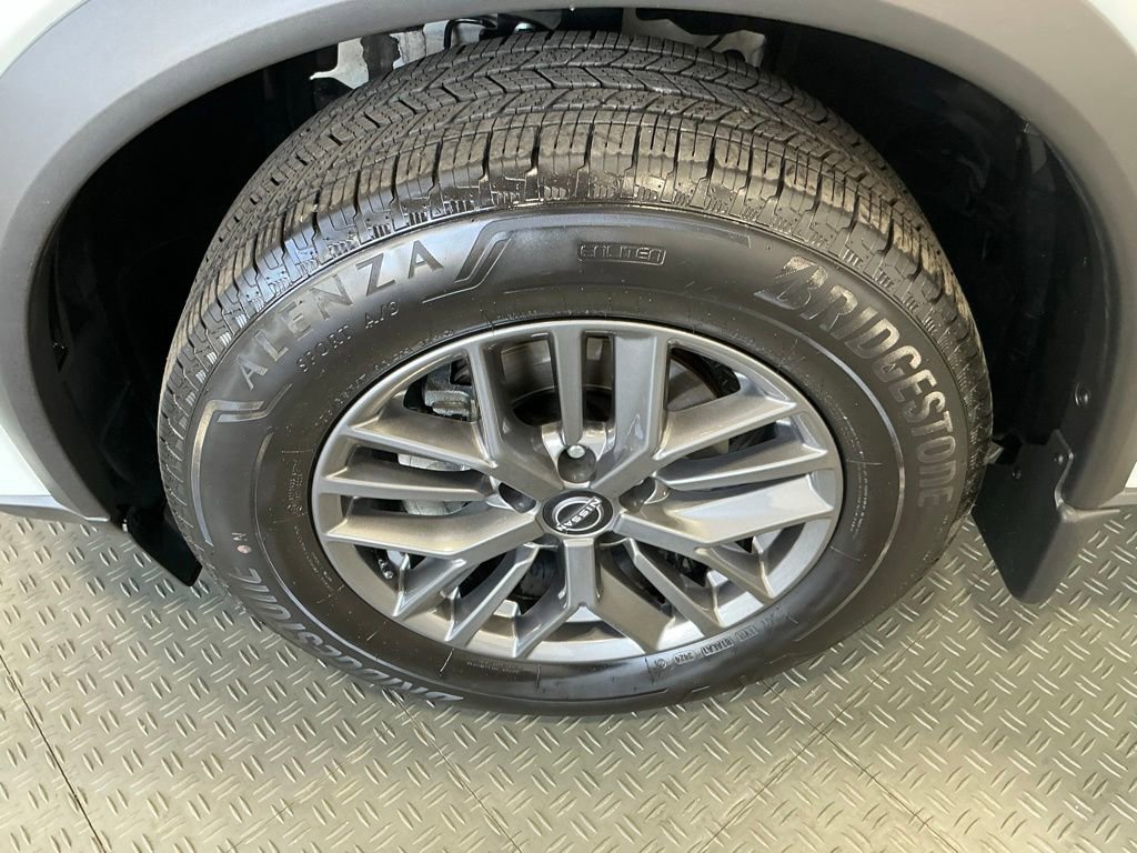 Used 2025 Nissan Rogue S FWD image 37
