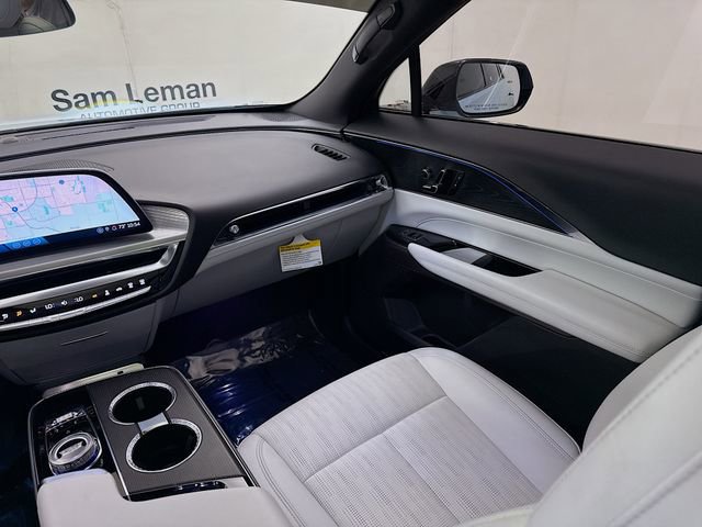 Used 2024 Cadillac Lyriq Luxury image 22