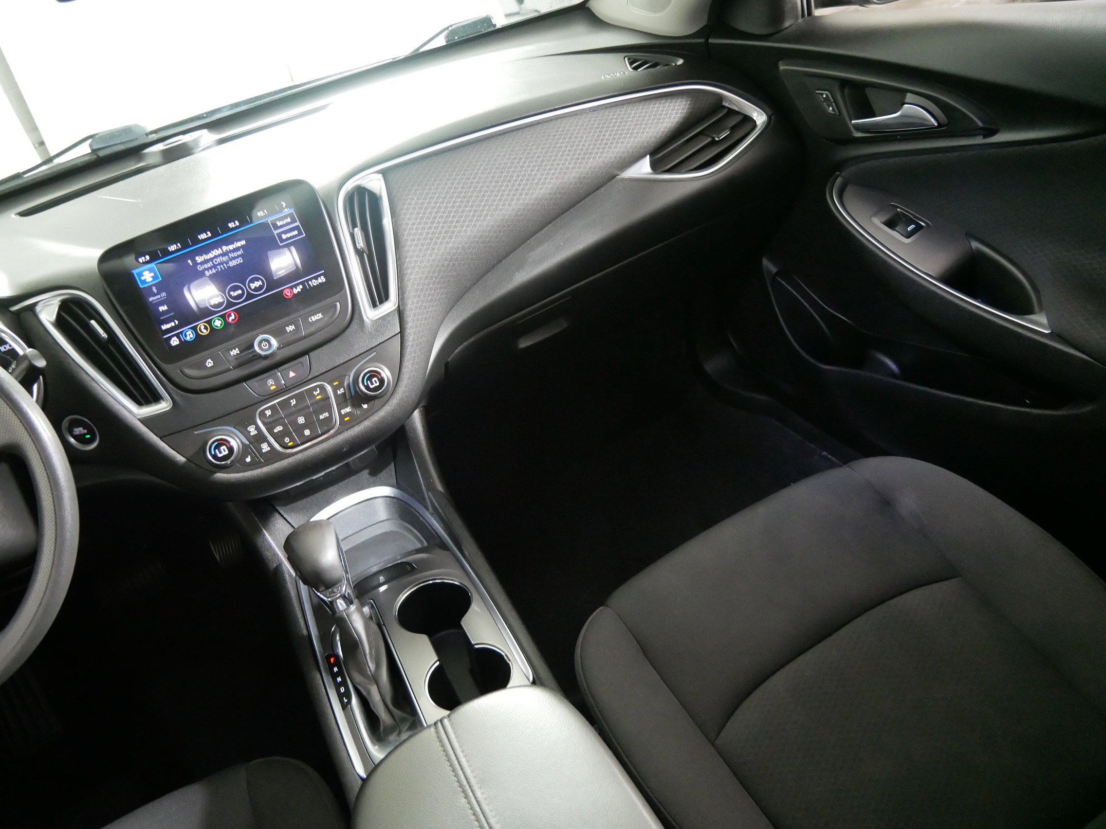 Used 2021 Chevrolet Malibu LT FWD image 11