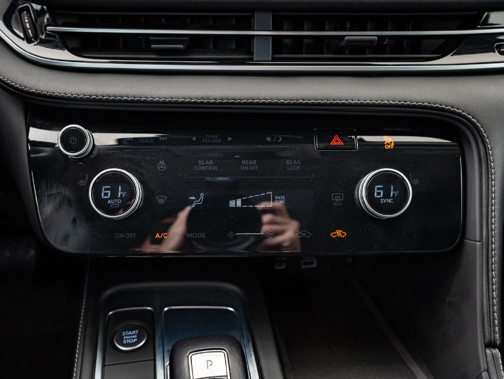 Used 2023 INFINITI QX60 Luxe AWD/4WD image 37
