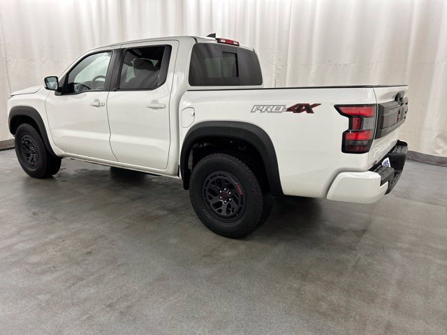 Used 2026 Nissan Frontier PRO-4X AWD/4WD image 3