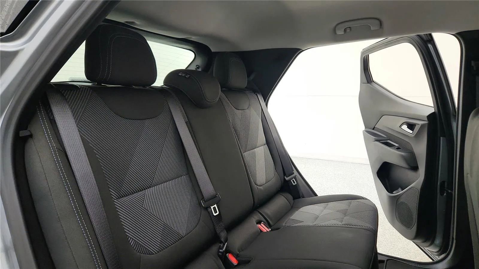 New 2027 Chevrolet Bolt LT w/ Comfort Package image 37