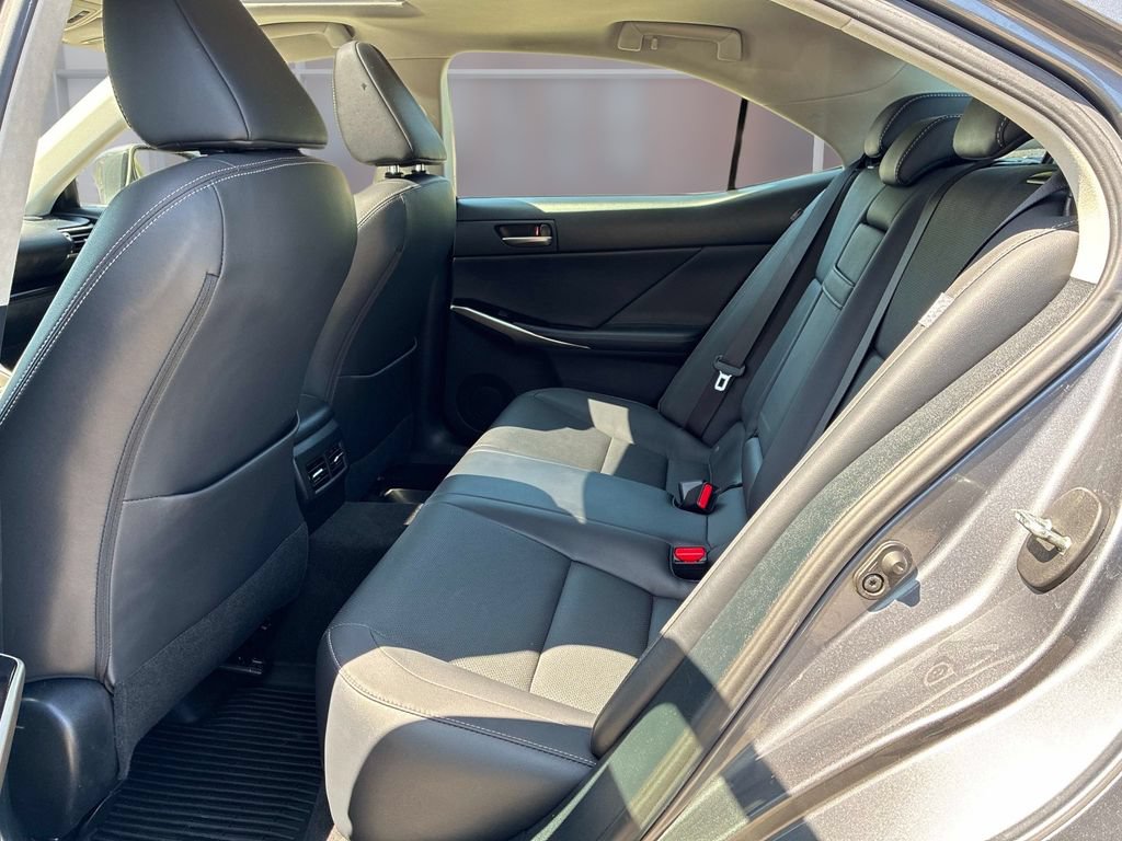 Used 2019 Lexus IS 300 AWD w/ Navigation Package image 16