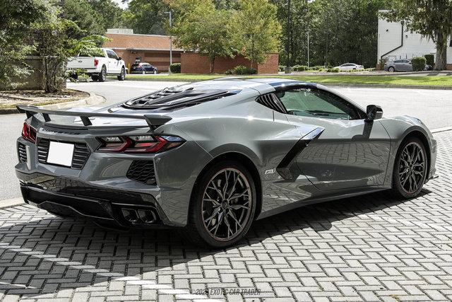 Used 2025 Chevrolet Corvette Stingray Premium Cpe w/ Z51 Performance Package RWD image 8