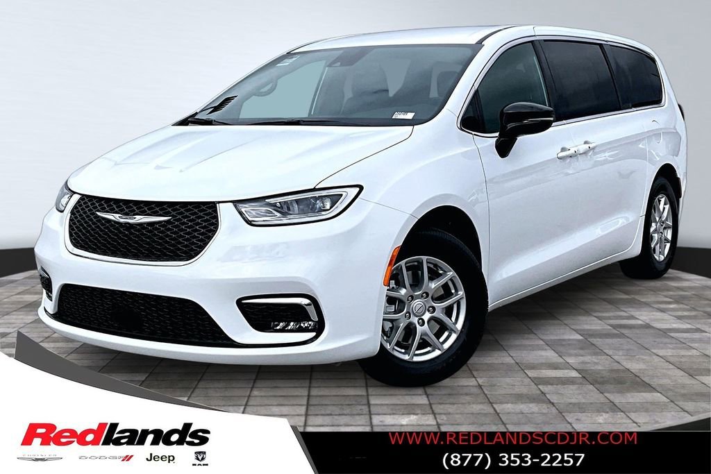 New 2026 Chrysler Pacifica Select FWD image 1