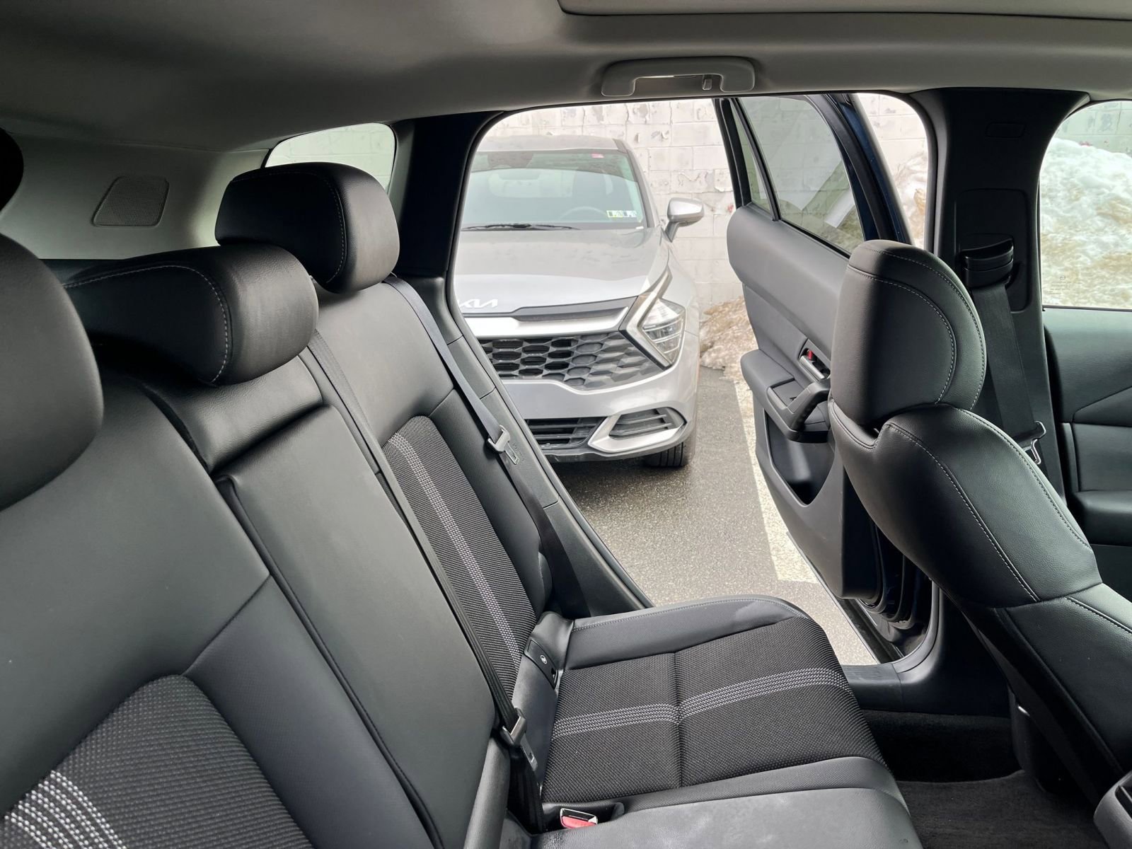 Used 2025 MAZDA CX-50 AWD 2.5 S w/ Premium Package image 39