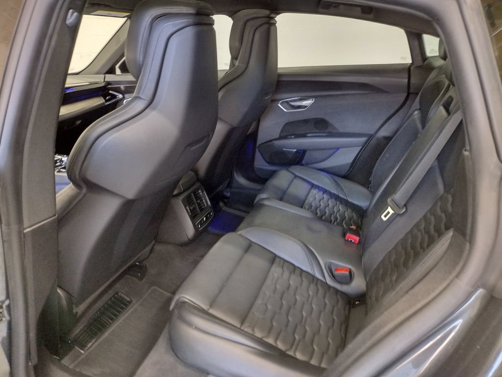 Used 2022 Audi e-tron GT Prestige w/ Prestige Package AWD/4WD image 18
