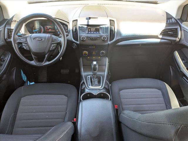 Used 2017 Ford Edge SE FWD image 16