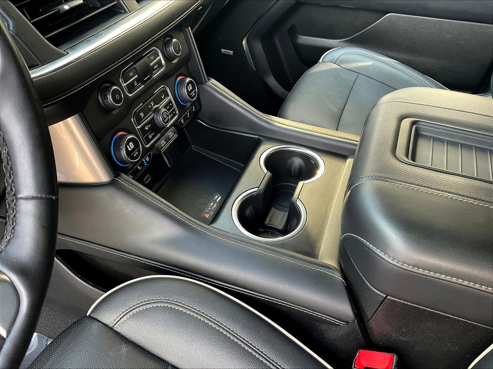Used 2023 Chevrolet Tahoe Premier RWD image 17
