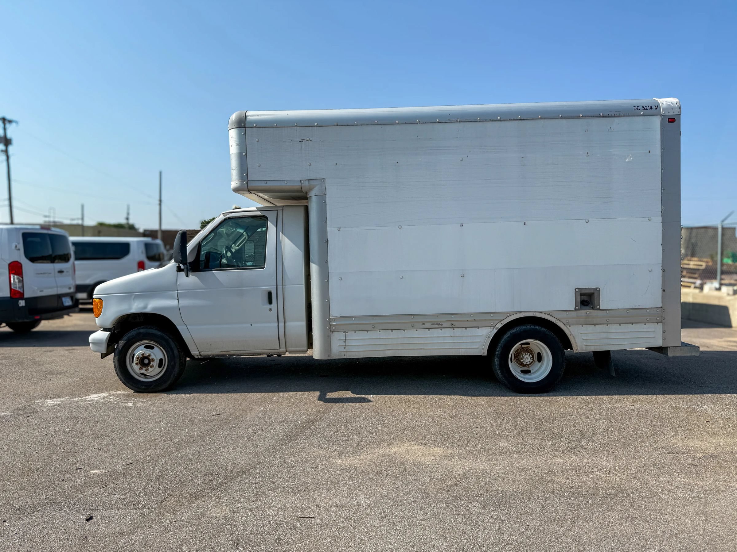 Used 2006 Ford E-450 and Econoline 450 RWD image 4