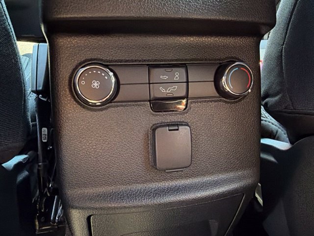 Used 2019 Ford Explorer XLT w/ Equipment Group 201A AWD/4WD image 32