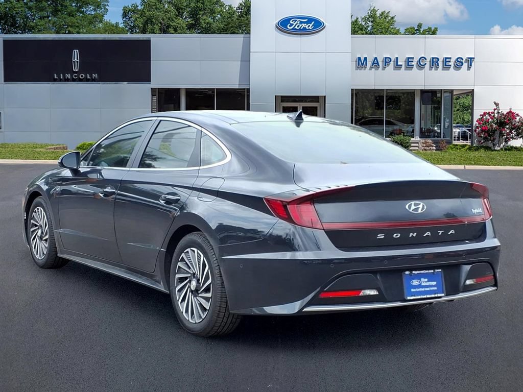 Used 2023 Hyundai Sonata Limited w/ Cargo Package FWD image 3