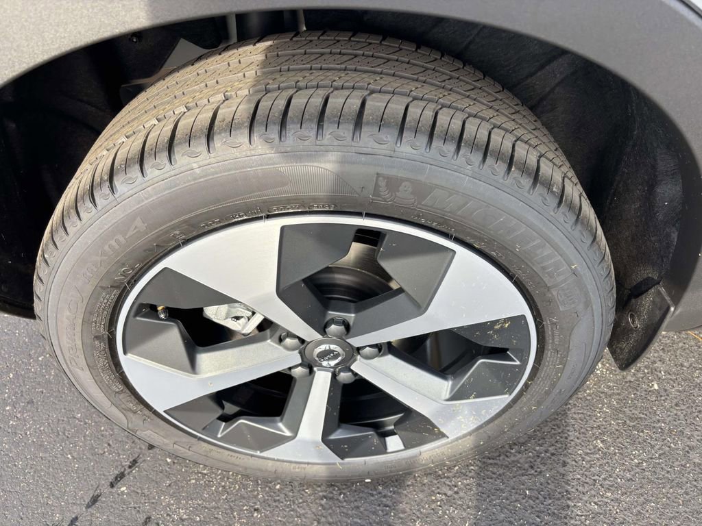 New 2026 Volvo XC40 B5 Plus w/ Protection Package Premier image 10