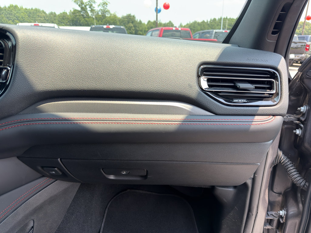 Used 2025 Dodge Durango GT AWD/4WD image 30