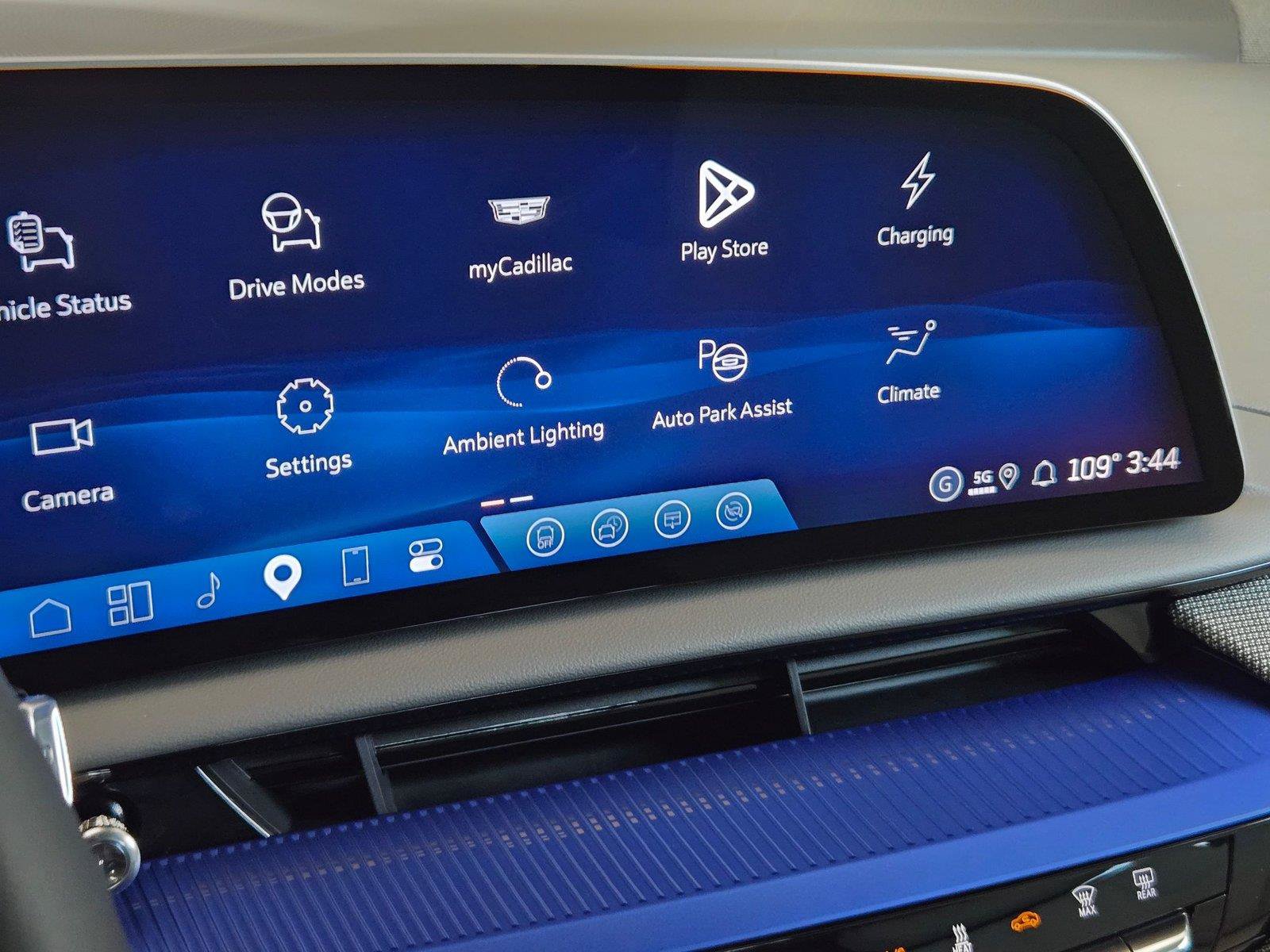 New 2027 Cadillac Optiq Sport RWD image 17