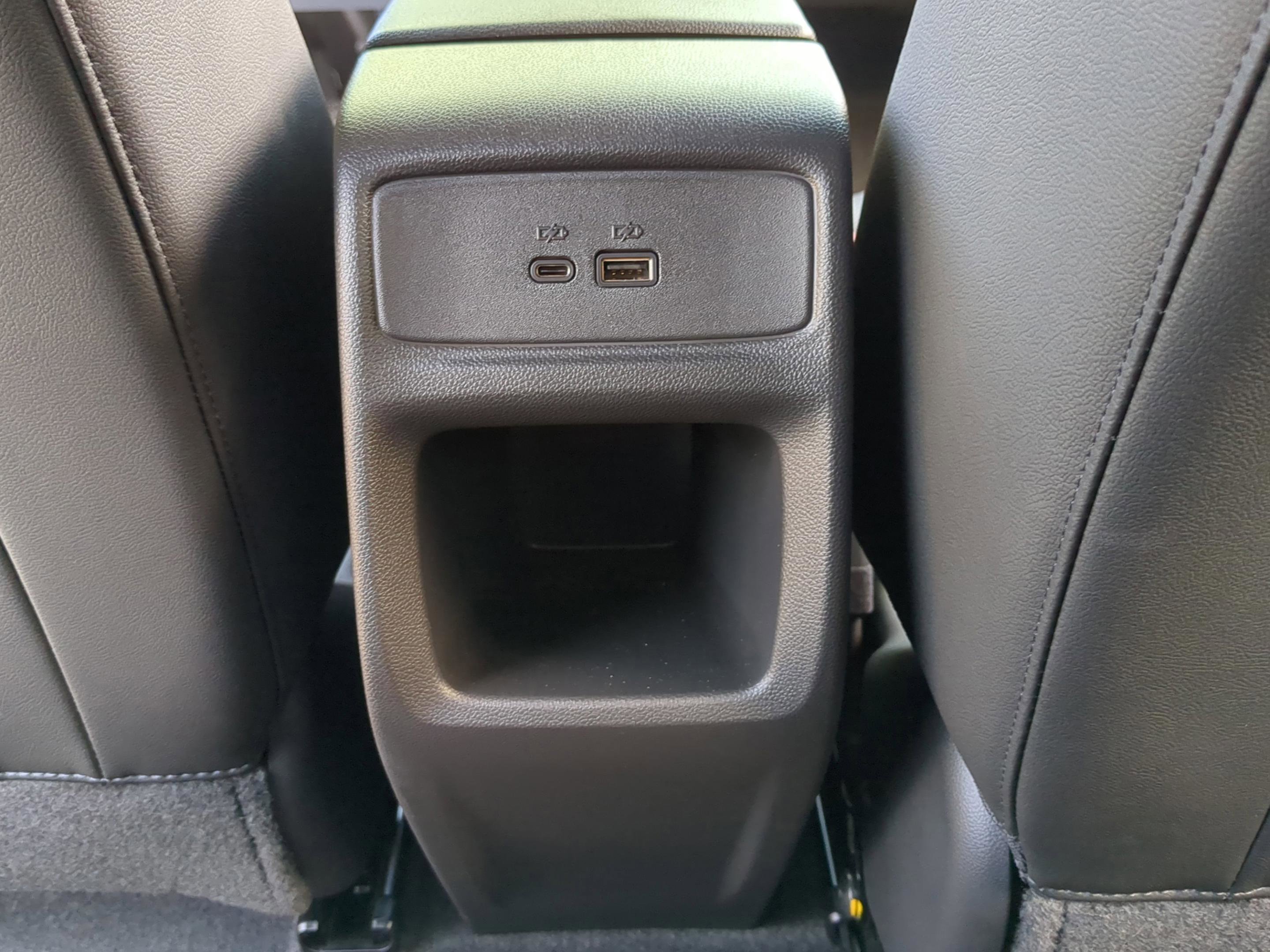 Used 2025 Chevrolet Trax RS w/ Driver Confidence Package FWD image 17