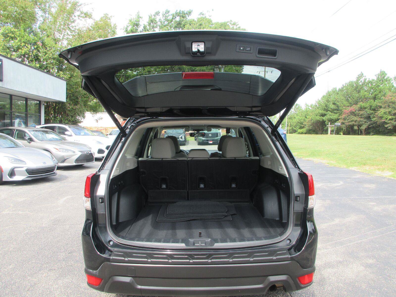 Used 2020 Subaru Forester Premium AWD/4WD image 20