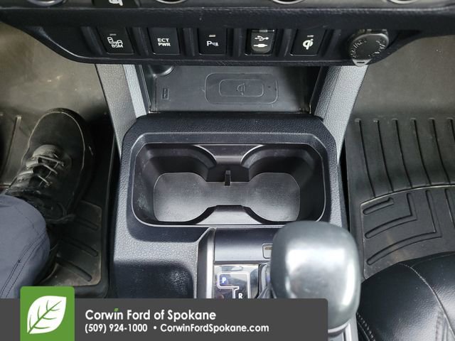 Used 2017 Toyota Tacoma TRD Off-Road image 32