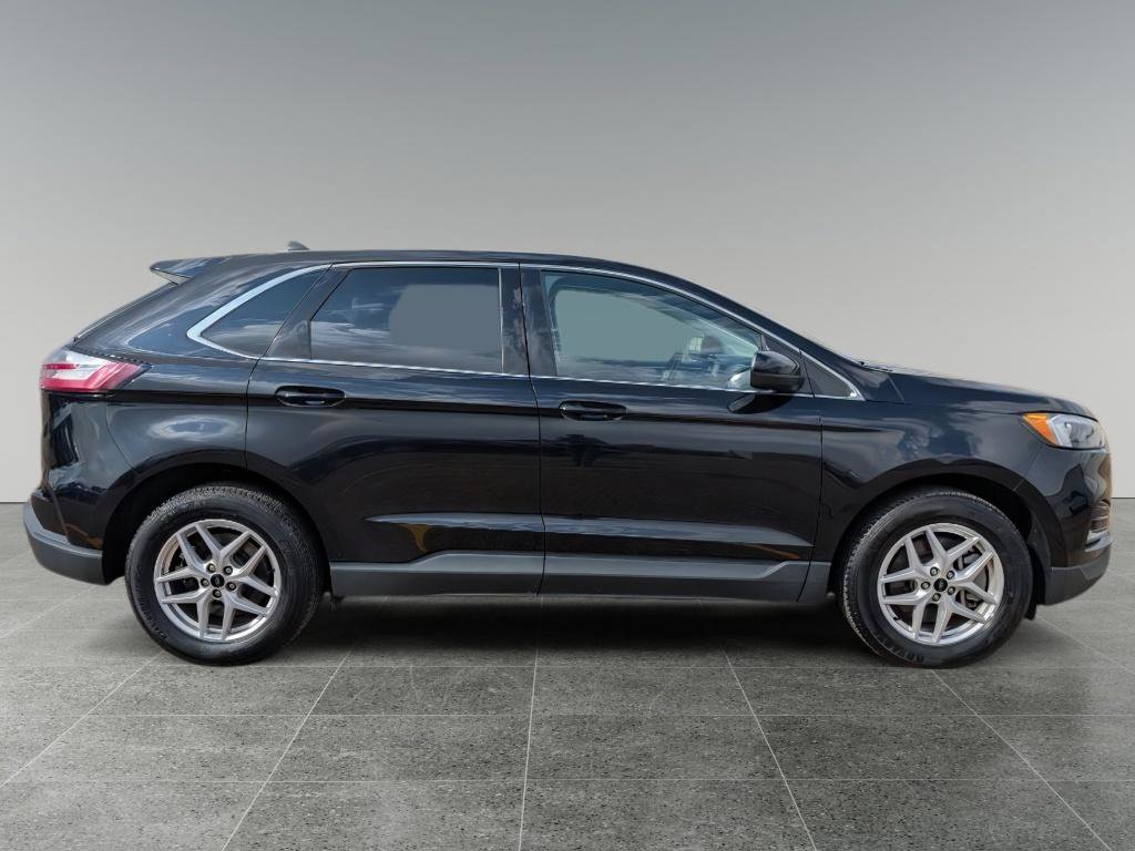 Used 2024 Ford Edge SEL image 2