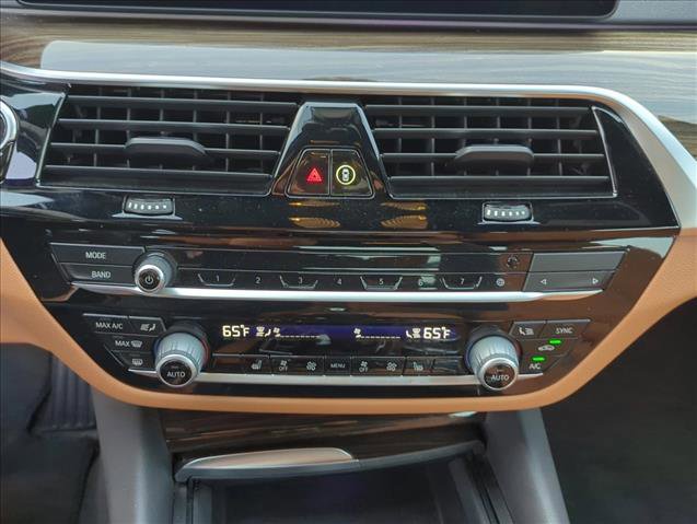 Used 2021 BMW 530i w/ Premium Package image 22