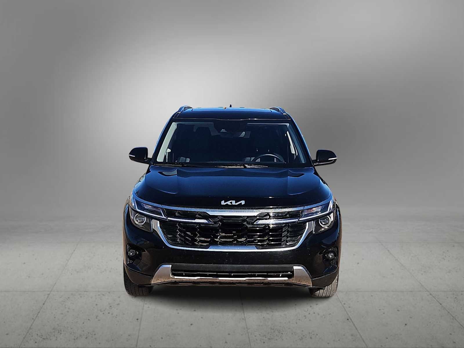 Used 2024 Kia Seltos EX image 3