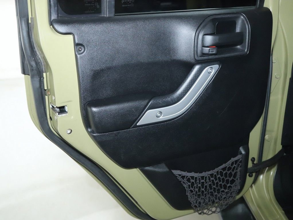 Used 2013 Jeep Wrangler Unlimited Sahara w/ Connectivity Group image 14