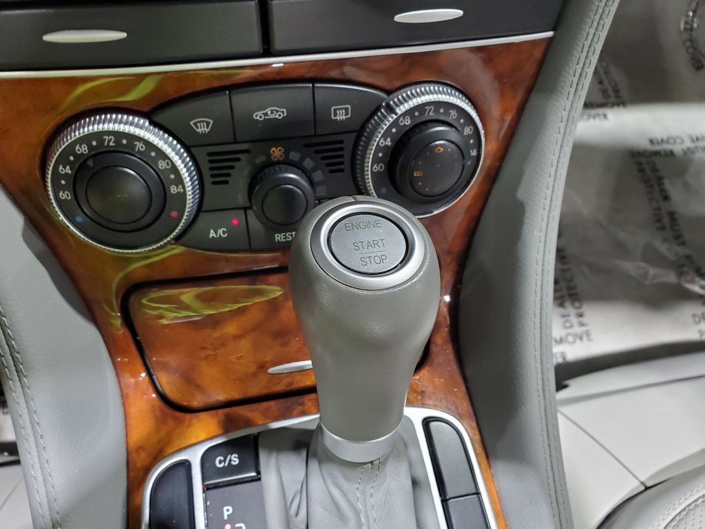 Used 2008 Mercedes-Benz SL 550 image 30