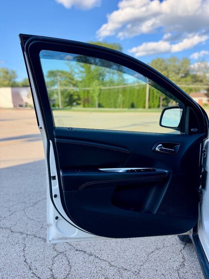 Used 2014 Dodge Journey SXT w/ Quick Order Package 28C AWD/4WD image 10