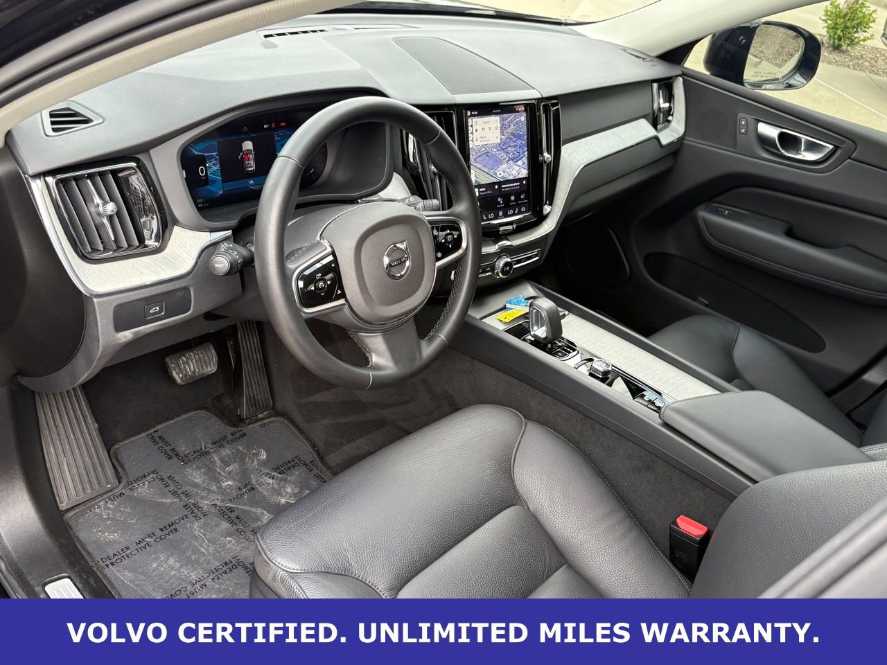 Certified 2025 Volvo XC60 B5 Plus AWD/4WD image 17