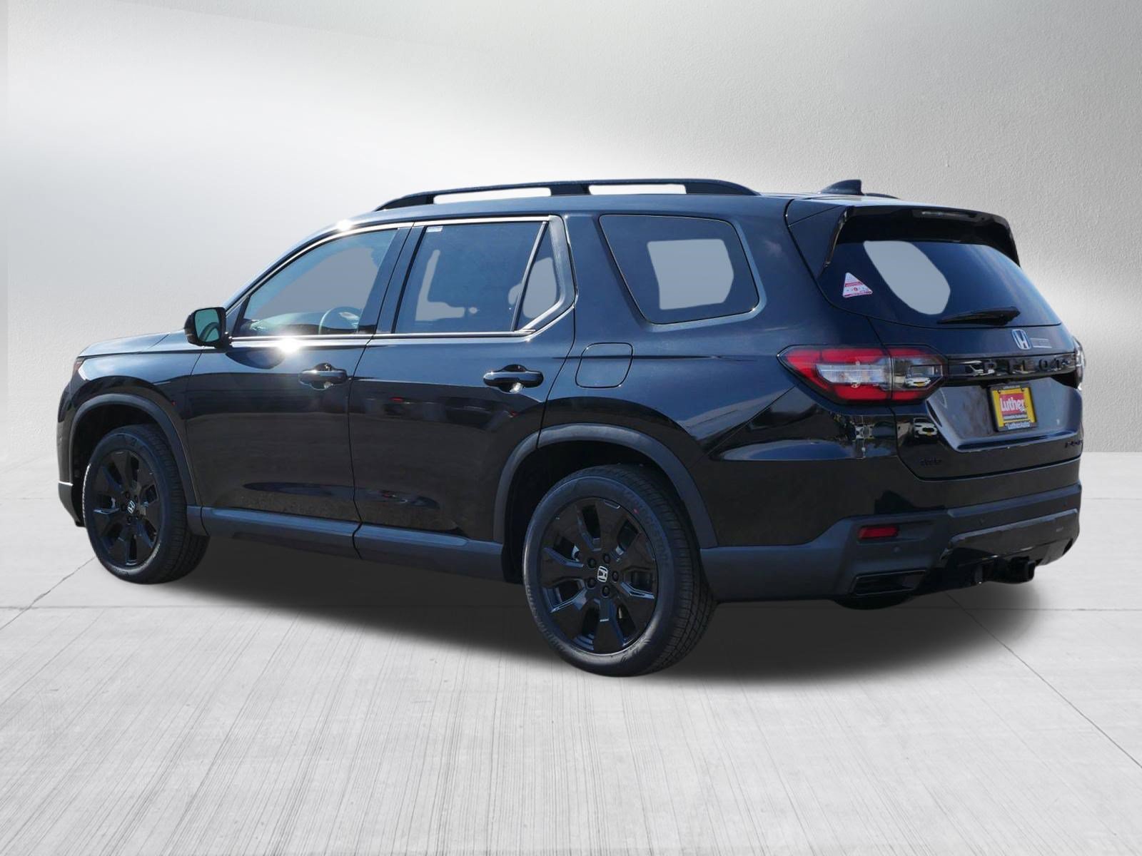 New 2026 Honda Pilot Black Edition image 5