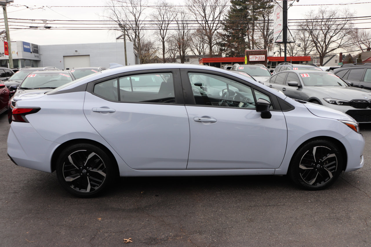 Used 2024 Nissan Versa SR image 6