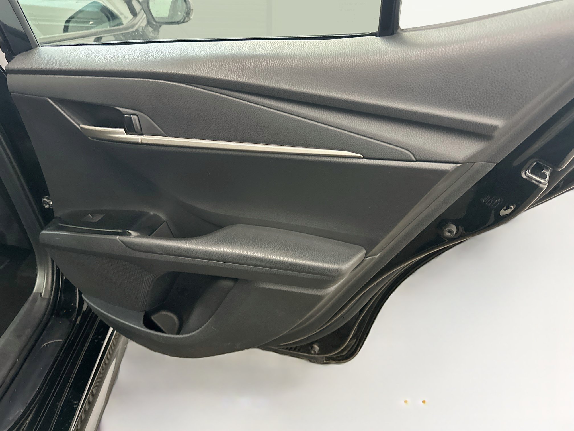 Used 2025 Toyota Camry SE FWD image 31