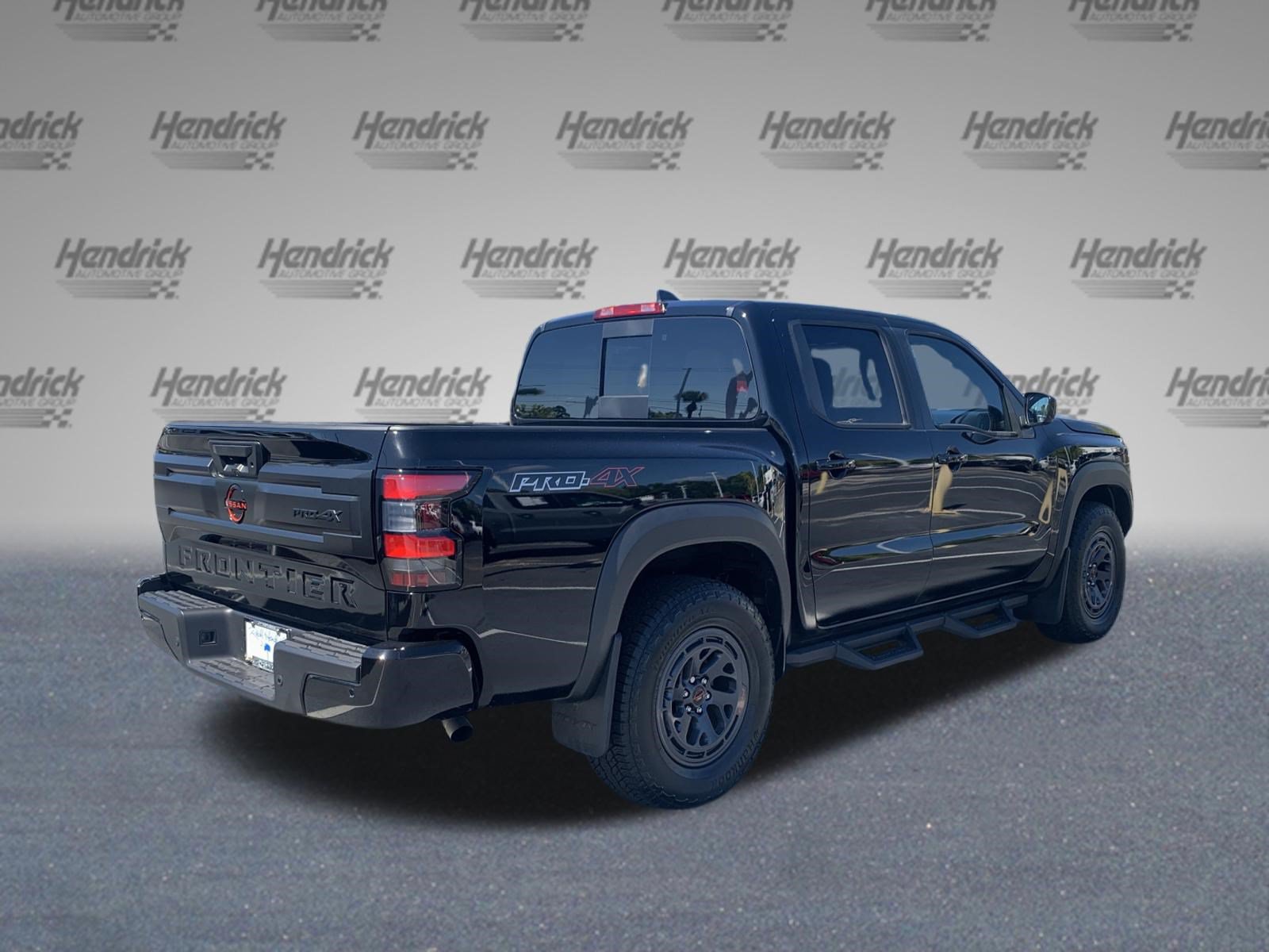 Used 2025 Nissan Frontier PRO-4X AWD/4WD image 10