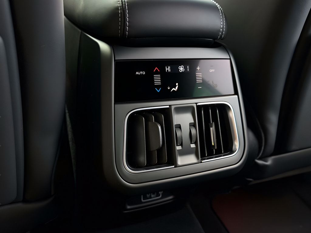 New 2026 Maserati Grecale Modena AWD/4WD image 18