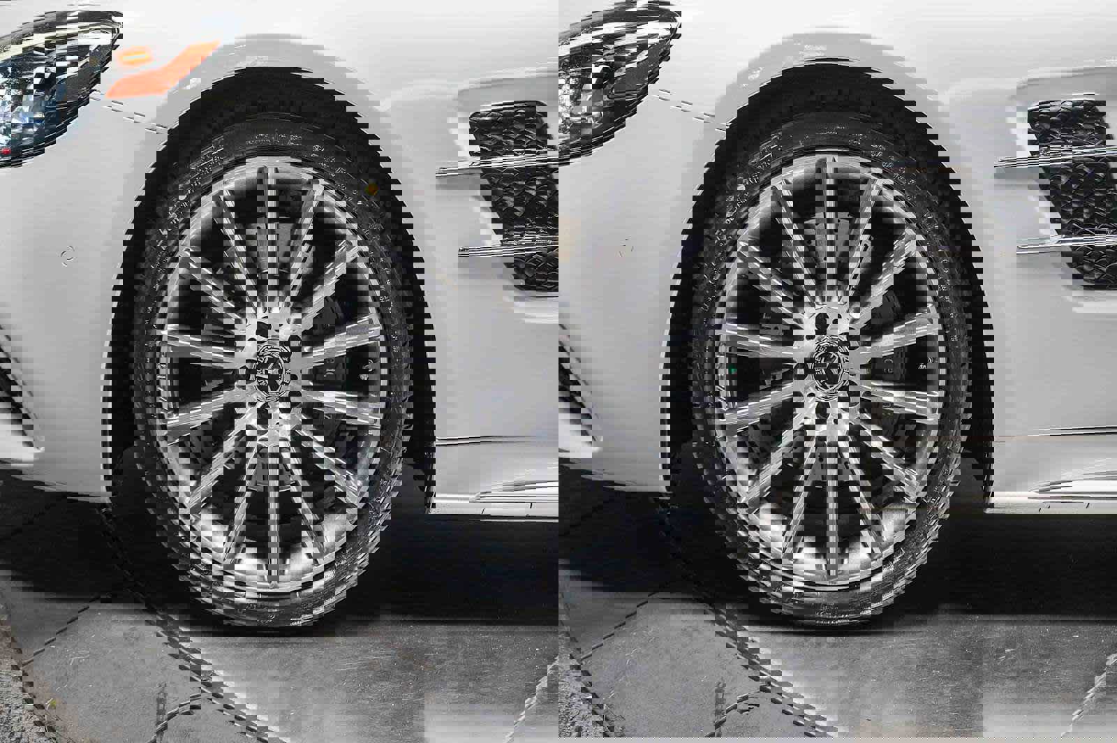 Used 2017 Mercedes-Benz SL 550 image 10